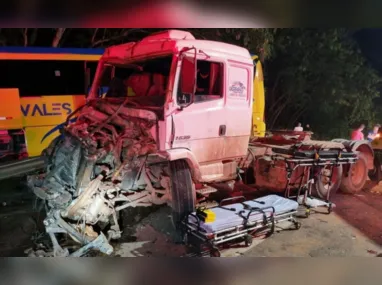 Imagem ilustrativa da imagem Identificada vítima de acidente envolvendo ônibus na BR-101 na Serra