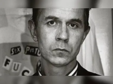 Imagem ilustrativa da imagem Jamie Reid, artista do Sex Pistols e referência do punk, morre aos 76 anos