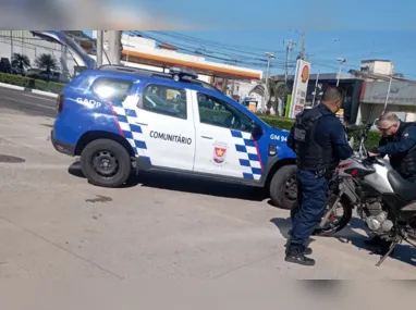 Sacas de café e motosserra recuperadas pela polícia