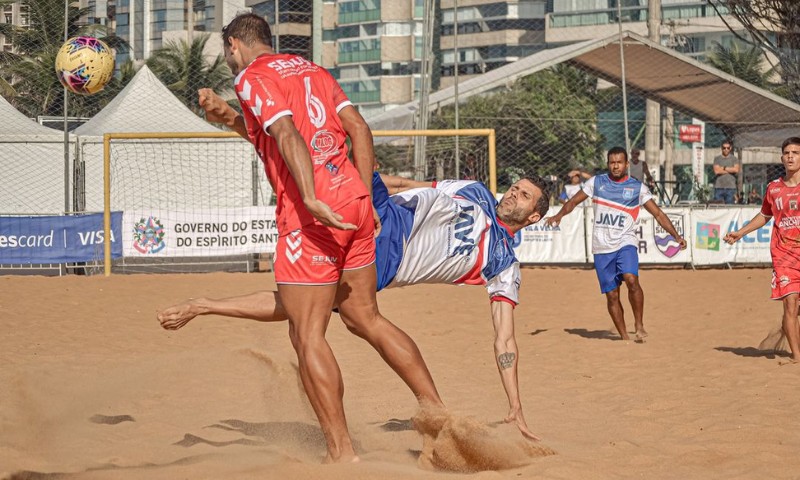 A Gazeta  Campeonato Estadual de Beach Soccer começa neste fim de