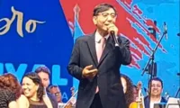 Imagem ilustrativa da imagem VÍDEO | Embaixador coreano viraliza ao cantar 'Cheia de Manias', do Raça Negra