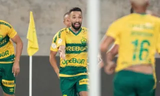 Imagem ilustrativa da imagem Cuiabá derrota o Fluminense por 3 a 0 na Arena Pantanal pelo Brasileirão