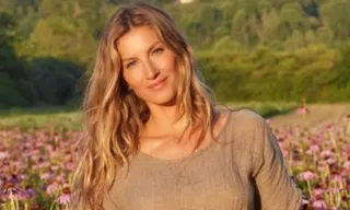 Imagem ilustrativa da imagem Gisele Bündchen diz que pensou em se jogar de apartamento