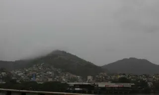Imagem ilustrativa da imagem VÍDEO | Grande Vitória registra trovões e chuva nesta quarta-feira