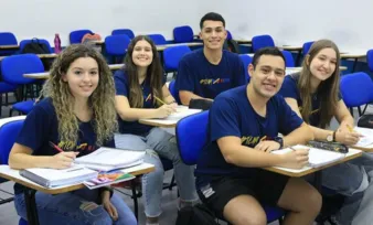 Imagem ilustrativa da imagem A Tribuna nas Escolas: podcast traz dicas para provas de Geografia e História