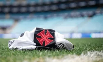 Imagem ilustrativa da imagem O que Vasco e Santos precisam fazer para não serem rebaixados para Série B