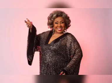 Imagem ilustrativa da imagem Alcione deixa palco após passar mal durante apresentação em navio