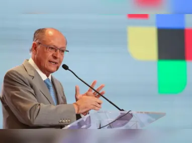 Imagem ilustrativa da imagem Alckmin defende taxar compras internacionais de até R$ 245