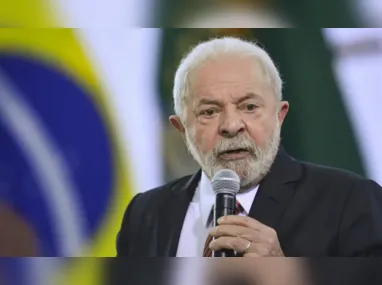 Imagem ilustrativa da imagem Após vitória de Milei, Lula diz que não precisa ser amigo de presidente