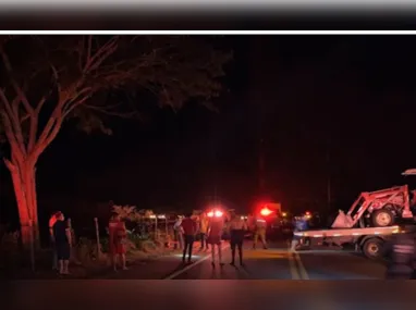 Mulher dá sinal para ônibus e homem joga camisinha usada dentro da bolsa dela