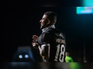 Ademir marcou contra o ex-clube na goleada do Bahia