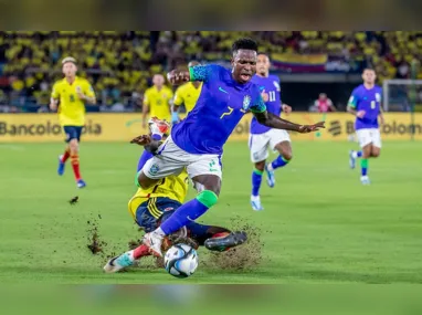 Seleção perdeu, de virada, para a Colômbia nesta quinta-feira (17)