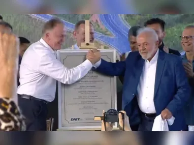 Lula durante seu discurso na inauguração do Contorno do Mestre Álvaro, na Serra