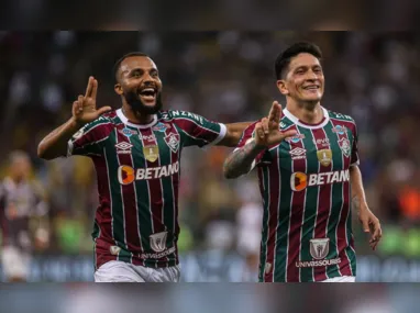 Imagem ilustrativa da imagem Em "jogo das faixas", Fluminense vence São Paulo pelo Brasileirão