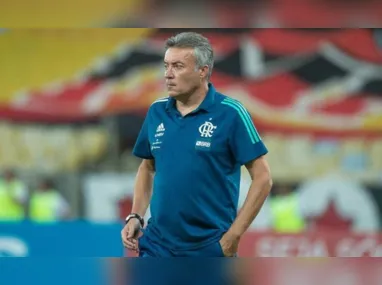 Imagem ilustrativa da imagem Ex-técnico do Flamengo pode voltar ao Brasil para assumir o Athletico-PR
