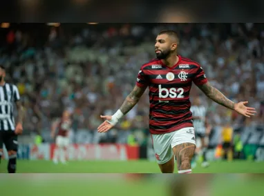 Taça da Libertadores em tamanho gigante