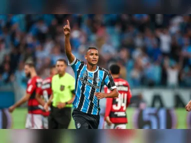 Léo Pereira jogou os 90 minutos na derrota rubro-negra contra o Grêmio