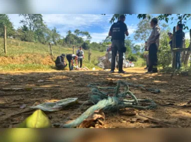 Os corpos foram encontrados em uma cova rasa em uma aldeia de Aracruz