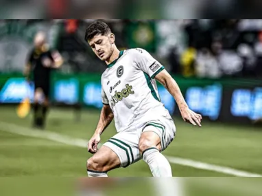 Imagem ilustrativa da imagem Novo lateral do Corinthians agrada Mano Menezes, mas é aposta