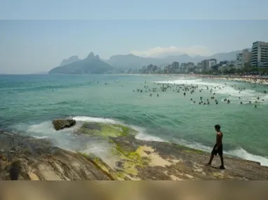Segundo o corpo de bombeiros do Rio de Janeiro, mais de mil pessoas passaram mal na apresentação de Taylor Swift por conta do calor na cidade