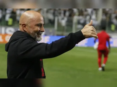 Arrascaeta durante o último treino do Flamengo