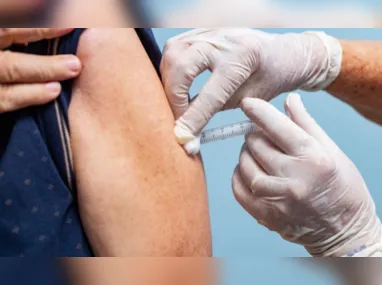 Imagem ilustrativa da imagem Serra abre novas vagas de agendamento para vacinação nesta quinta-feira
