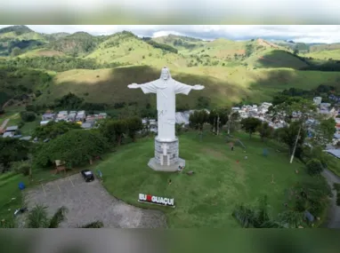 Pedra do Pontão, em São José do Calçado, é um dos destinos prediletos de praticantes de voo livre, rapel e trilhas