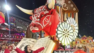 Imagem ilustrativa da imagem Unidos de Padre Miguel vence a Série Ouro do carnaval carioca