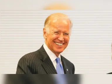 Imagem ilustrativa da imagem Biden vê 'alto risco' após nova vitória de Trump em primárias de New Hampshire