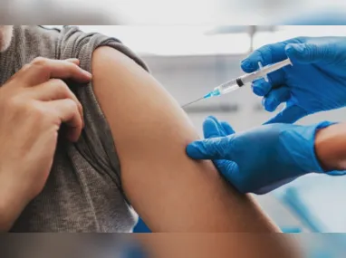Imagem ilustrativa da imagem Brasil tem doses para vacinar apenas 1,1% da população contra a dengue