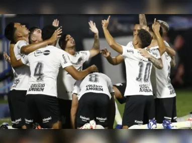 Imagem ilustrativa da imagem Corinthians elimina o América-MG e avança às semifinais da Copinha