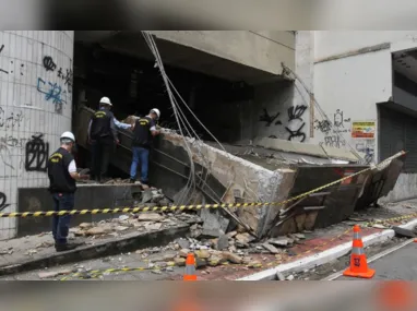 Imagem ilustrativa da imagem Corrosão, umidade e peso como causas da queda de marquise no centro de Vitória