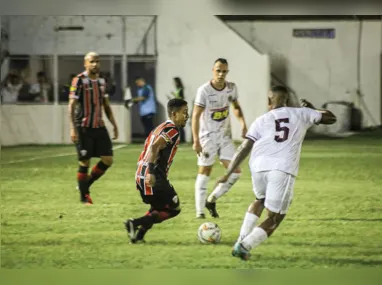 Yuri Duarte, goleiro do Vitória, está confiante para o primeiro clássico da temporada, jogando em casa