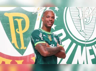 Imagem ilustrativa da imagem Em clima de BBB, Palmeiras oficializa Caio Paulista com contrato até 2028
