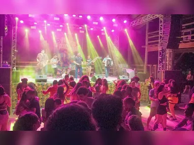 Área de camping é opção para turistas na  localidade de Farias