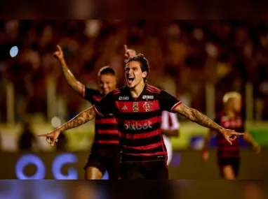 Imagem ilustrativa da imagem Flamengo vence o Bangu com três gols de Pedro e assume a liderança no Carioca