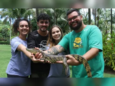 O barman Patrick Cataldo mostra um dos drinques mais pedidos em restaurante