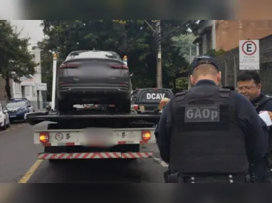 Imagem ilustrativa da imagem Mulher é detida com carro clonado avaliado em R$ 100 mil em Vitória