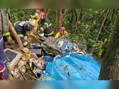 Imagem mostra momento em que ocorreu rompimento de barragem