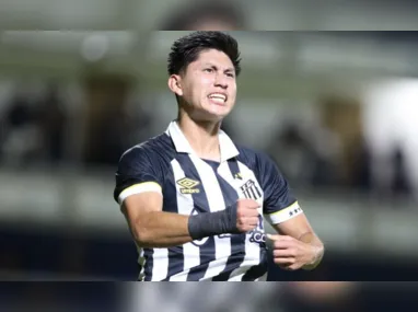 Corinthians anunciou a renovação com o volante Paulinho