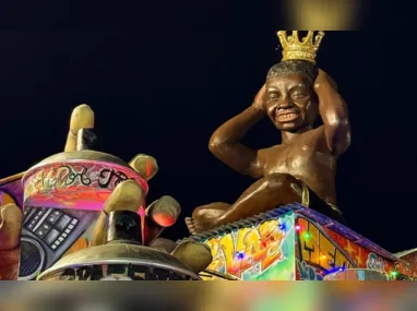 Imagem ilustrativa da imagem Vai-Vai, Mocidade Alegre e Gaviões agitam sambódromo no 2º dia do Carnaval de SP