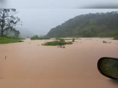 Chuva provocou queda de barranco e também alagamentos em Afonso Cláudio