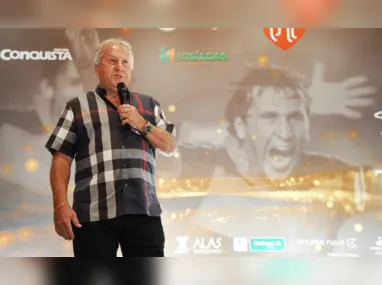 Imagem ilustrativa da imagem Zico confia em Tite e torce pela recuperação de Gabigol no Flamengo