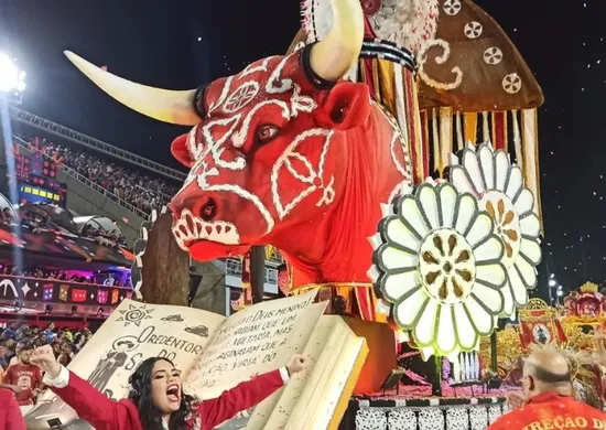 Imagem ilustrativa da imagem Unidos de Padre Miguel vence a Série Ouro do carnaval carioca