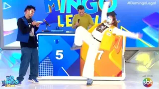 Imagem ilustrativa da imagem Grávida, Virgínia Fonseca cai durante participação em programa de TV: 'Tô ótima'