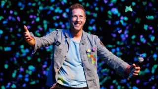Imagem ilustrativa da imagem Torcida e técnico de time inglês se unem para Coldplay mudar letra de música