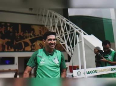 Imagem ilustrativa da imagem Abel Ferreira projeta ficar no Palmeiras até o final do contrato em 2025
