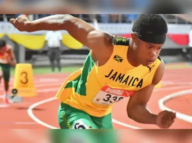 Imagem ilustrativa da imagem Adolescente de 16 anos quebra recorde de 22 anos de Usain Bolt