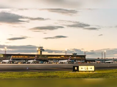 Imagem ilustrativa da imagem Ameaça de bomba no aeroporto de Brasília mobiliza PM e bombeiros