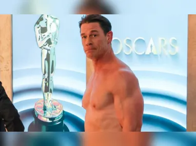 Imagem ilustrativa da imagem Após John Cena aparecer 'pelado' no Oscar, site oferece R$ 2,5 mi por ensaio nu